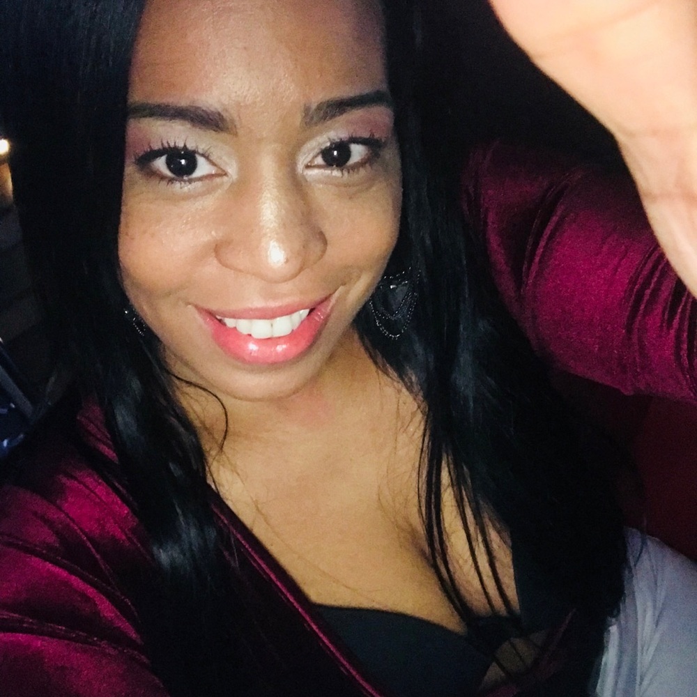 Meet your Posher, Sugey